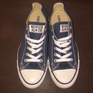 Navy Converse!